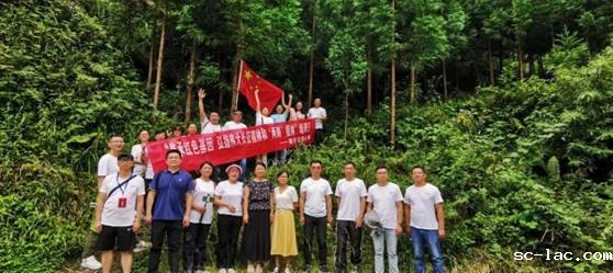 CEB4E449E51BAF421EC9FB8BD8C0FC18