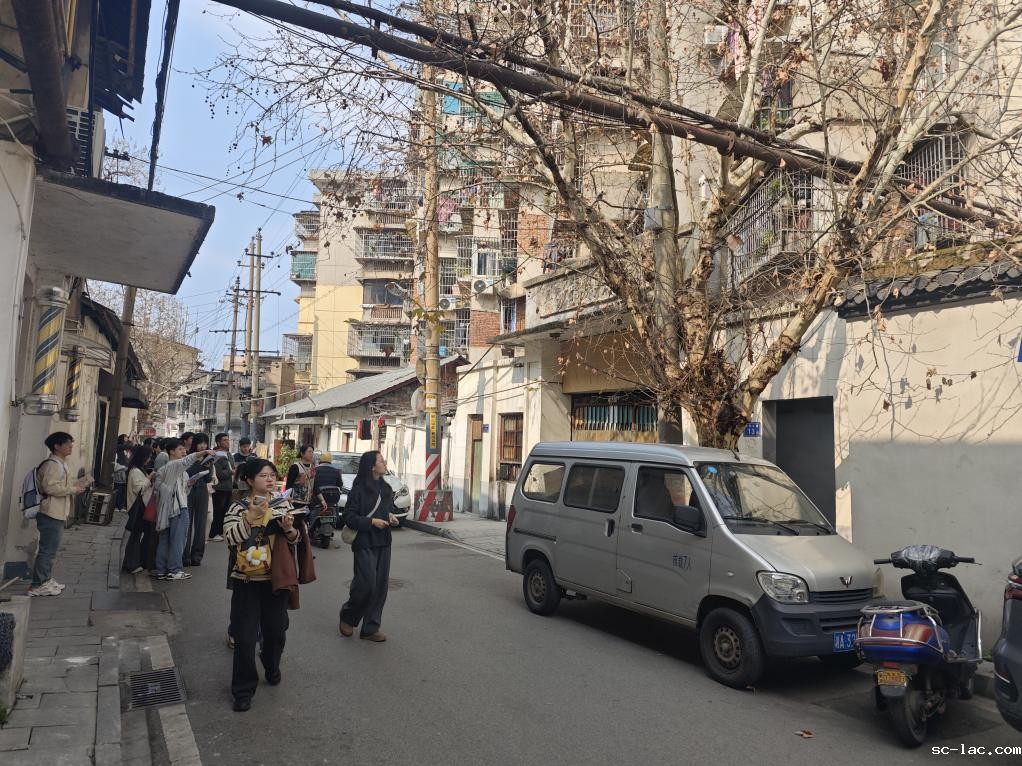 3f8605945b13e0997324d8ff32ab338c