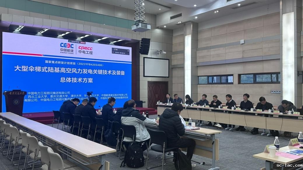 图片包含 室内, 建筑, 桌子, 男人描述已自动生成